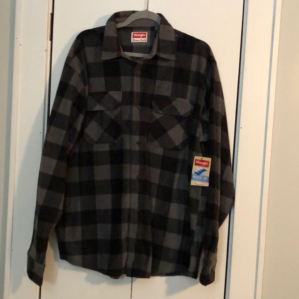 NWT - men’s Wrangler fleece bottom down